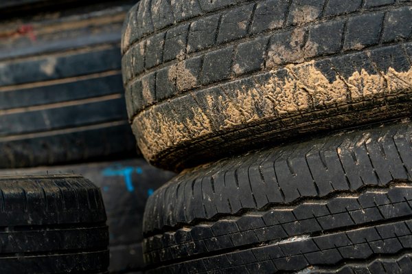 Essential Guide to Monitoring Tire Wear for Maximum Safety on UK Roads